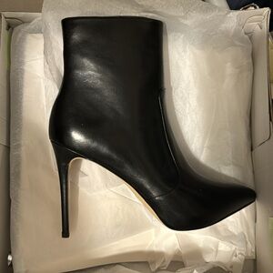 NWT - Black Michael Kors - leather Rue Stiletto Bootie 9.5